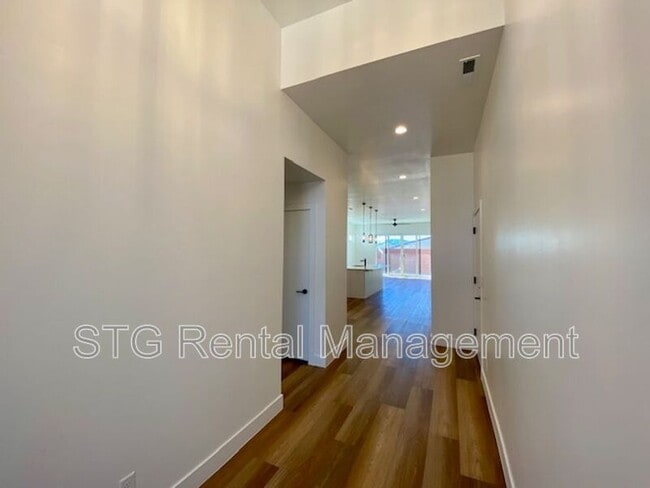 Building Photo - 152 S Desert Saguaro Ln