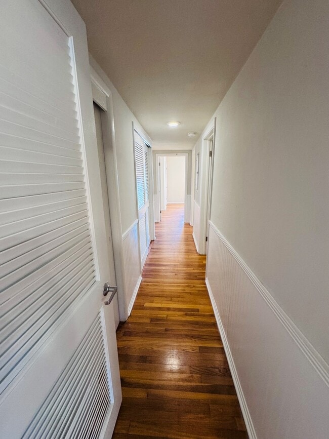 Building Photo - 1234 Belmont Terrace