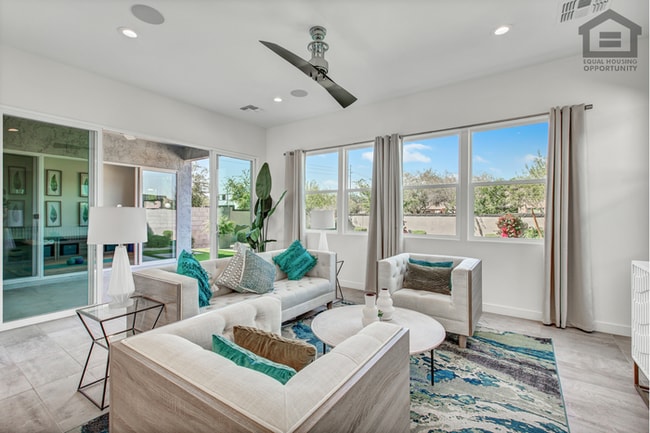 Building Photo - 3Bed/2.5Bath Beautifully Furnished or Unfurnished Home in Goodyear! -- MODERN FINISHES!