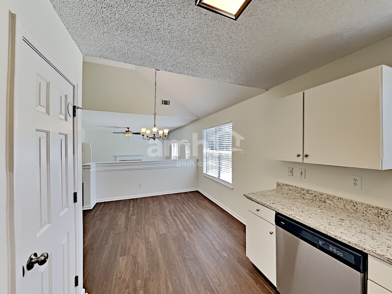 Building Photo - 4729 Score Ct