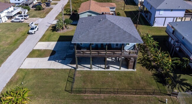 Building Photo - 16511 John Davis Rd