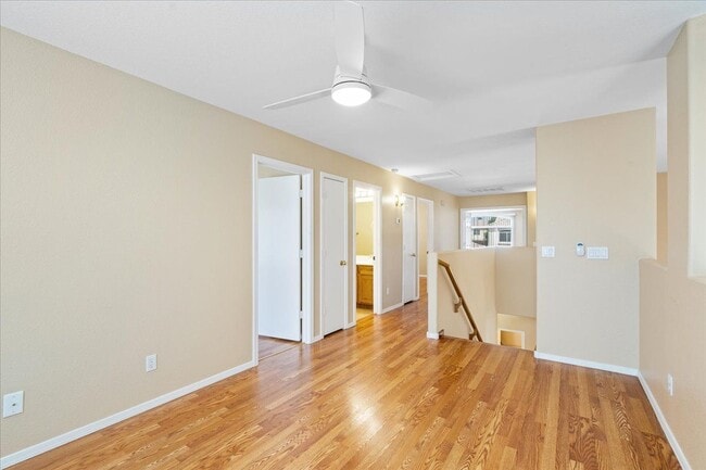 Building Photo - 6349 W Desert Hollow Dr