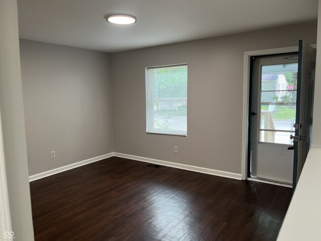 Building Photo - 4260 Norwaldo Ave