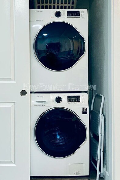 Building Photo - 1454 Ivy St