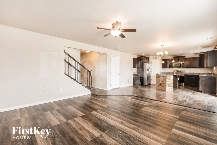 Building Photo - 8517 Admiral Way