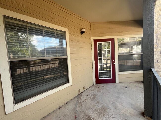 Building Photo - 2320 Gracy Farms Ln