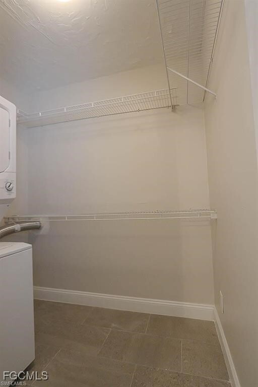 Building Photo - 305 Bougainvillea Rd W