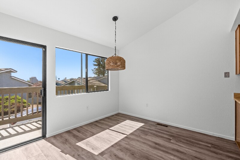 Building Photo - 440 Solar Way