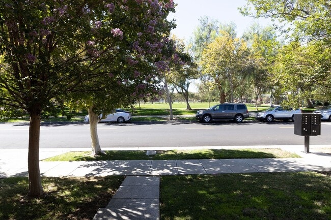 Building Photo - GREAT PRICE!!!- Mountain House-A Commuter'...