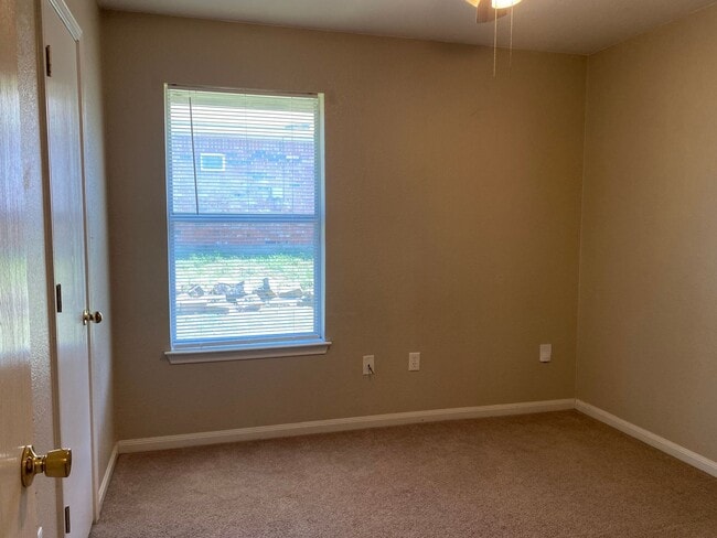 Building Photo - 3 BEDROOM CLOSE TO UMHB