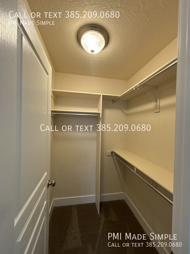 Building Photo - 126 W 3430