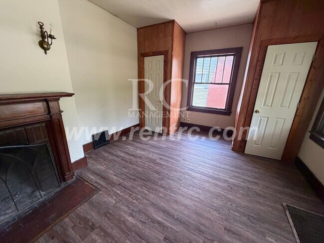 Building Photo - 1210 Sherman-