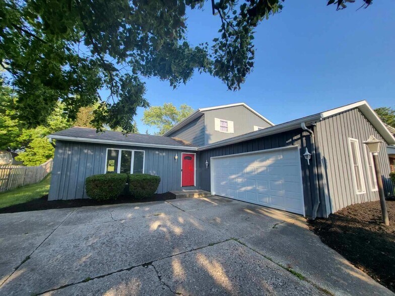 Primary Photo - 275 Brad Dr