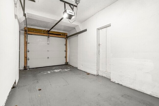 Building Photo - 50 Cottage St