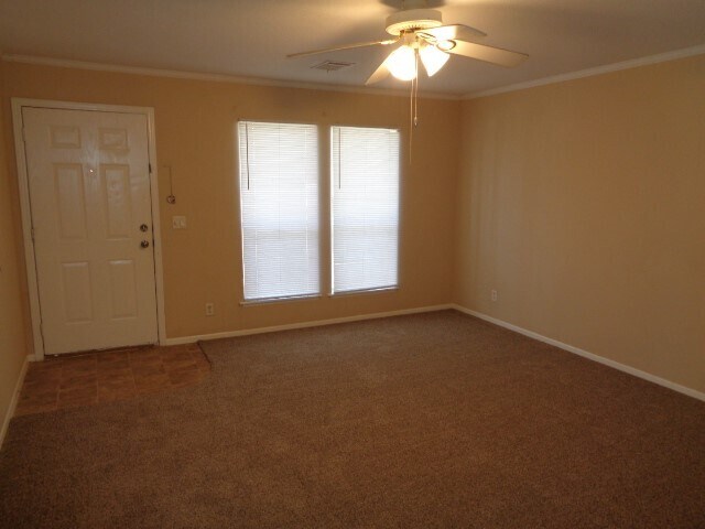 Building Photo - 10015 Summerberry Ln