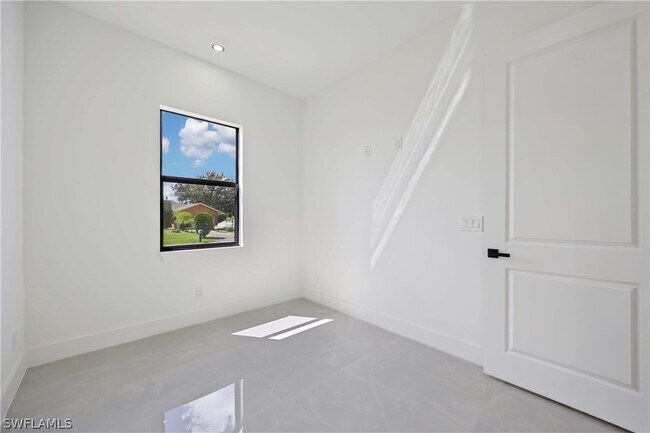 Building Photo - 3732 13th St W