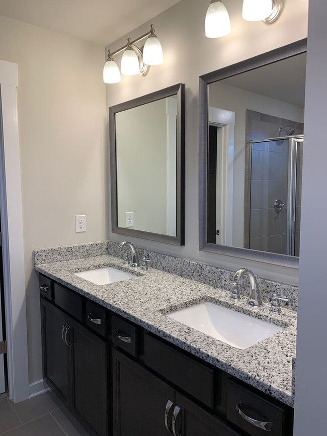 Building Photo - Brand new 4 bedroom home in Simpsonville