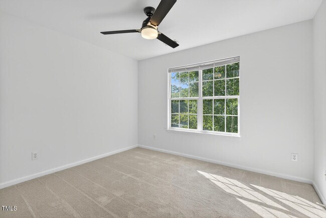 Building Photo - 3 Chownings St