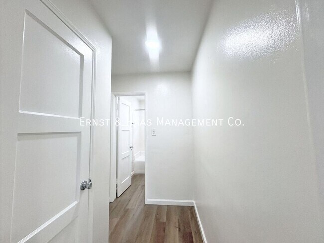 Building Photo - 4541 N Banner Dr