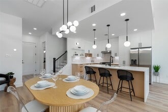 Building Photo - 3115 Armada Dr