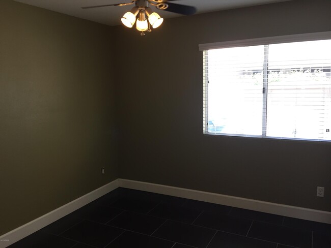 Building Photo - 1525 E Ironwood Dr