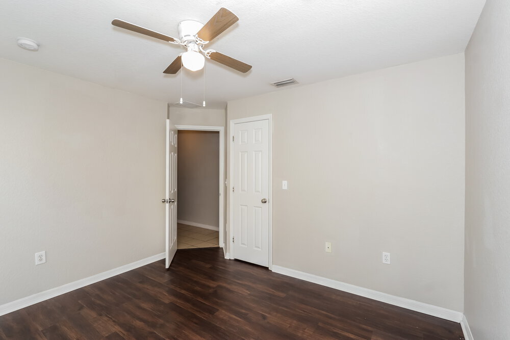 Building Photo - 8834 Pebblebrooke Dr