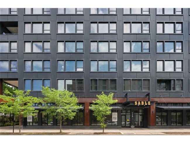 Building Photo - 728 N 3rd St