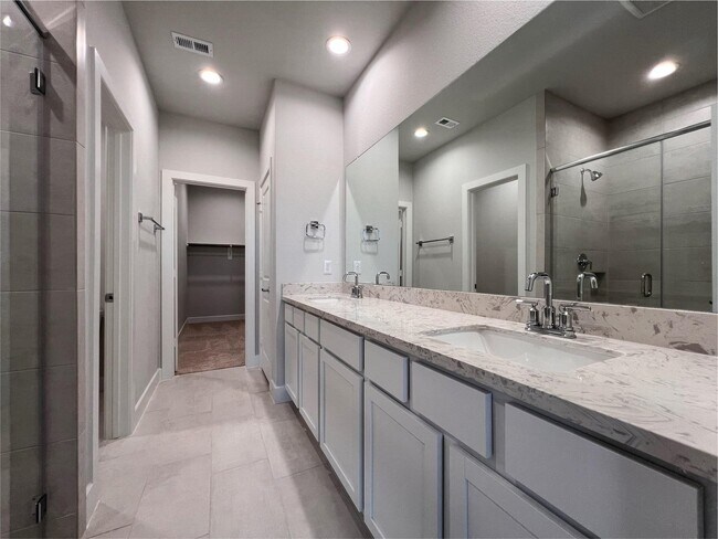 Building Photo - 7618 Coral Lk Dr