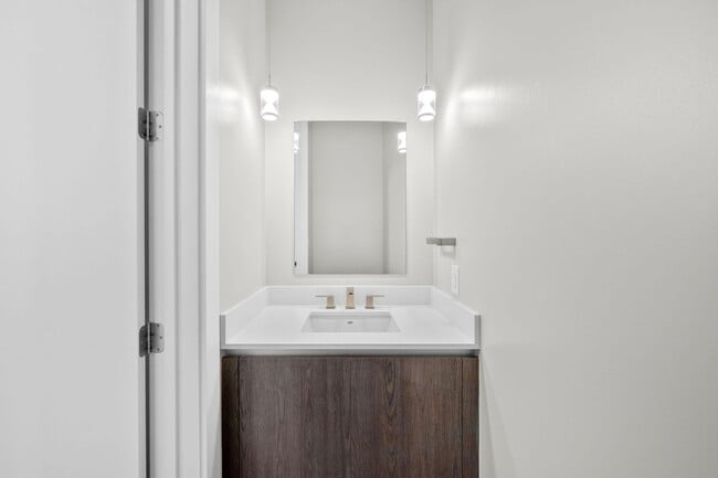 Building Photo - 6th Floor 1BD, 1.5BA Condo at the Lakehouse off Sloan's Lake