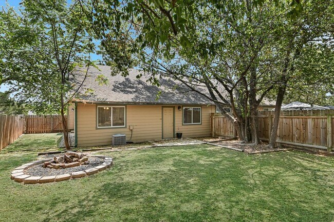 Building Photo - 519 Cutty Trail