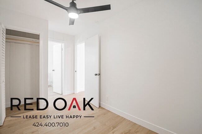 Building Photo - 426 S Venice Blvd