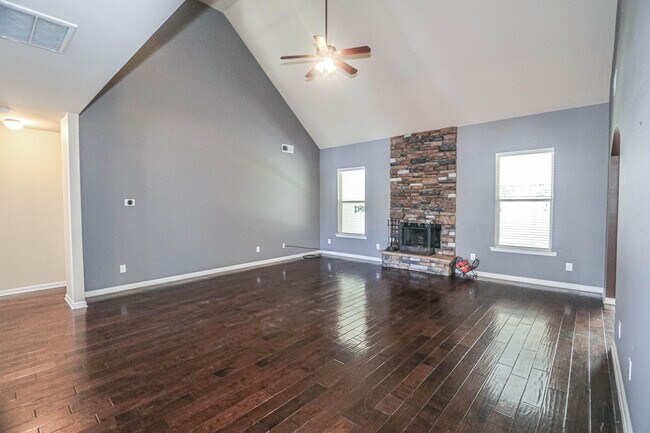 Building Photo - 1357 Highwoods Pass