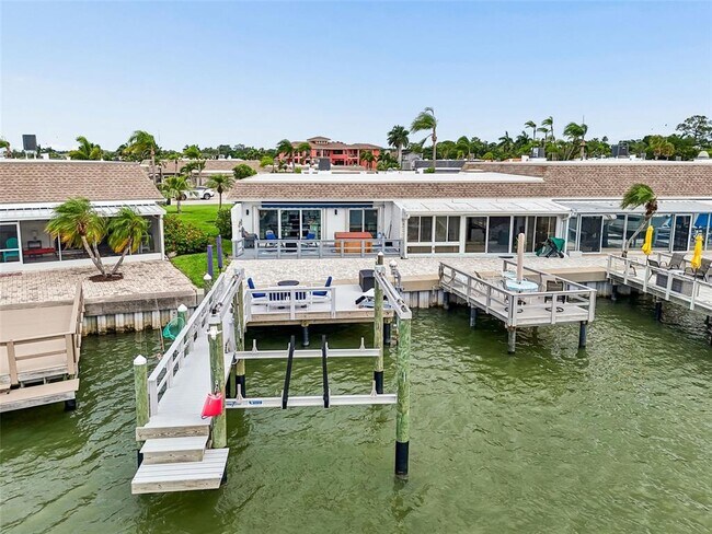 Building Photo - 392 Boca Ciega Point Blvd N