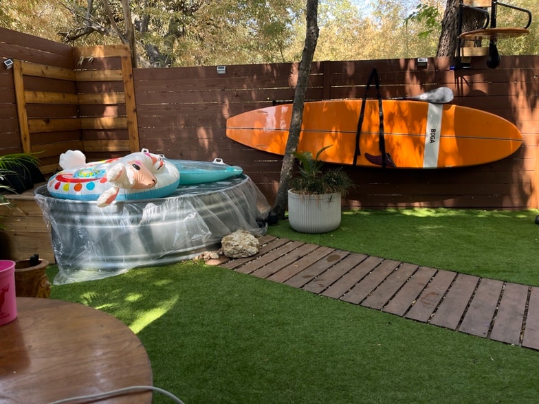 Building Photo - 800 Valdez St