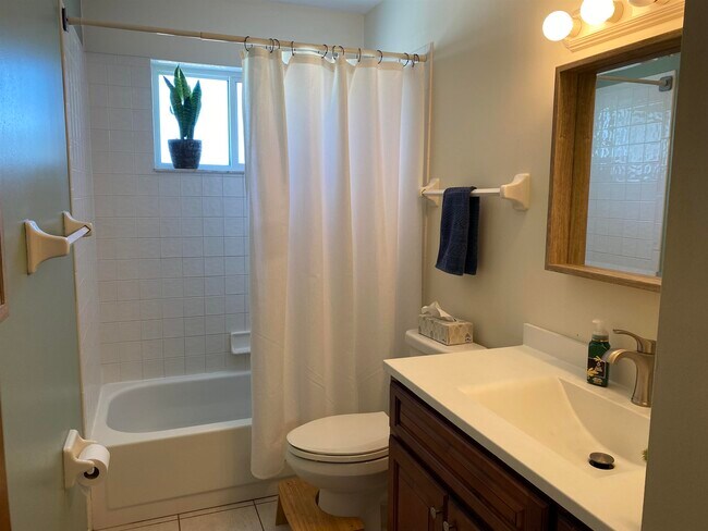 Building Photo - 6549 Madison St