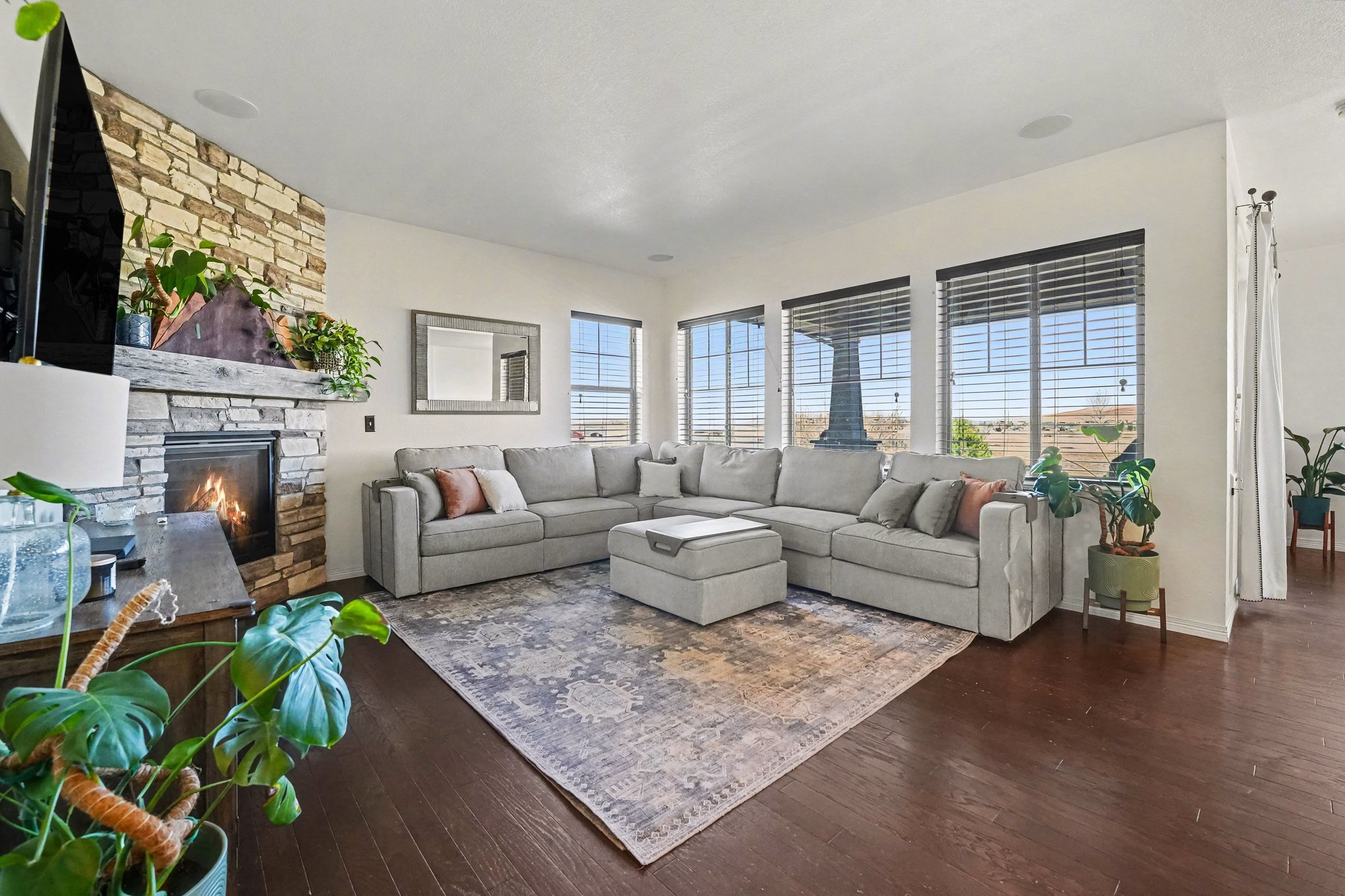 Building Photo - 470 Grenville Cir