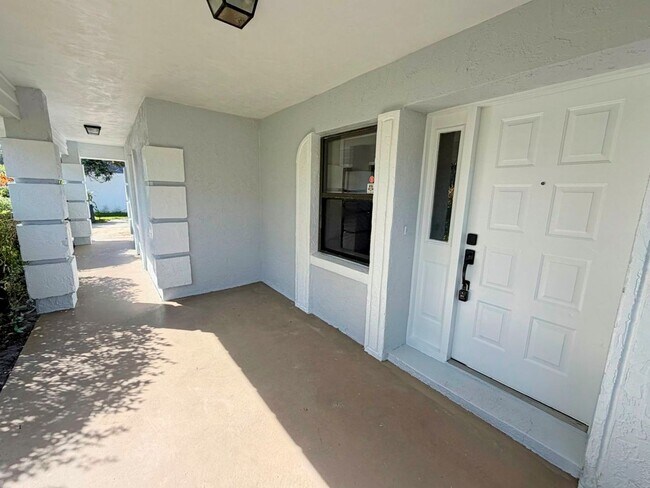 Building Photo - 38 Berkshire Ln