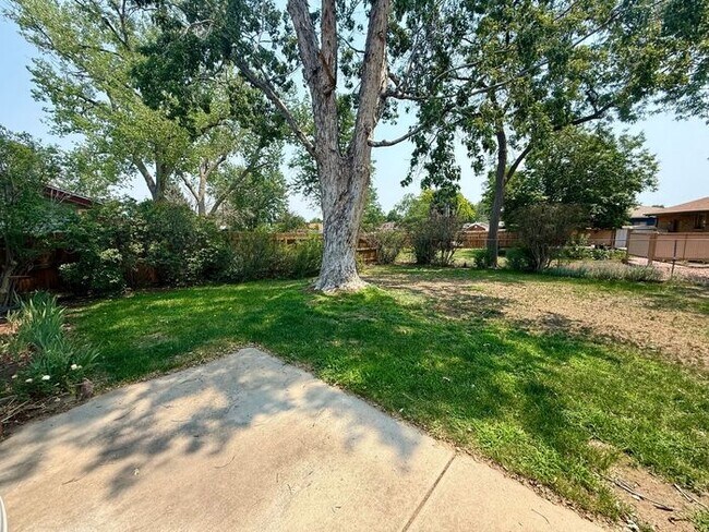 Building Photo - Conveniently Located 2 Bed, 2 Bath + 2 Bonus Rooms in Greeley