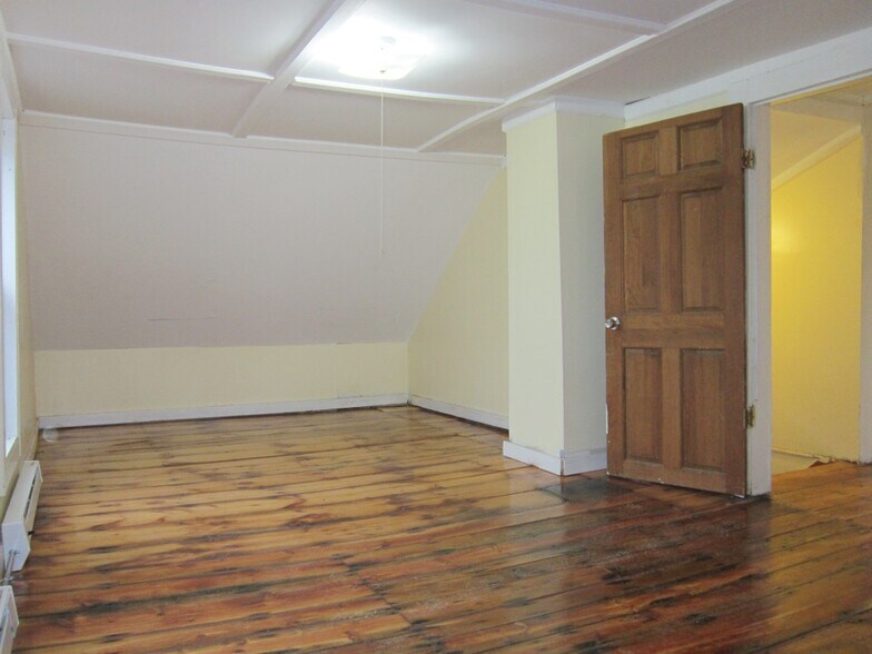 Building Photo - 119 Prospect St