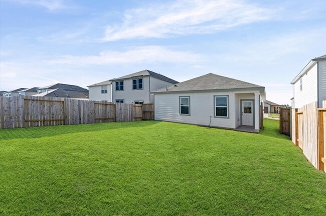 Building Photo - 8742 Vacek Xing Wy