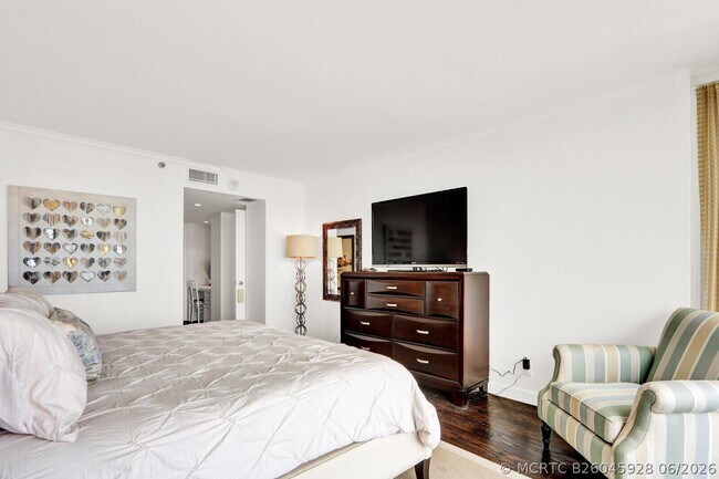 Building Photo - 4201 N Ocean Blvd