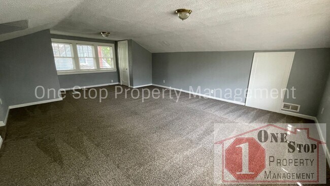Building Photo - 7314 Highland Ave