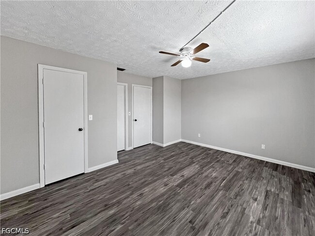 Building Photo - 1123 SW 48th Terrace