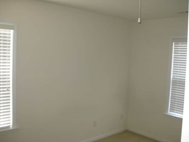 Building Photo - 100 Ranger Pl