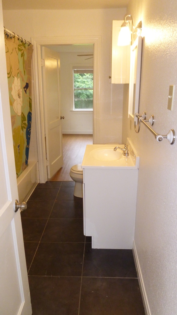 Building Photo - Fantastic cottage in SoCo