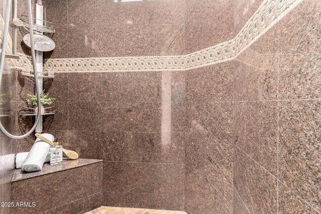 Building Photo - 8614 N 17th Pl