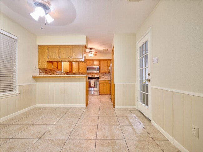 Building Photo - 4804 Fairhaven St