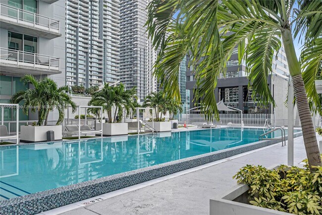 Building Photo - 690 SW 1st Ct