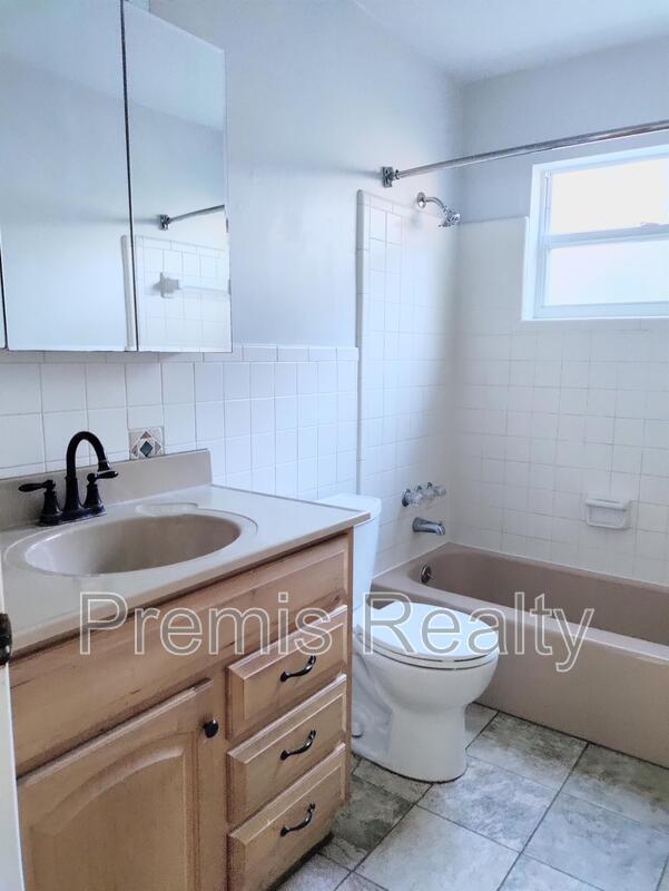 Building Photo - 6764 297th Ave N