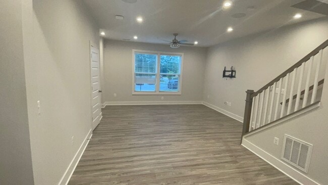 Building Photo - 2707 Acadia Dr
